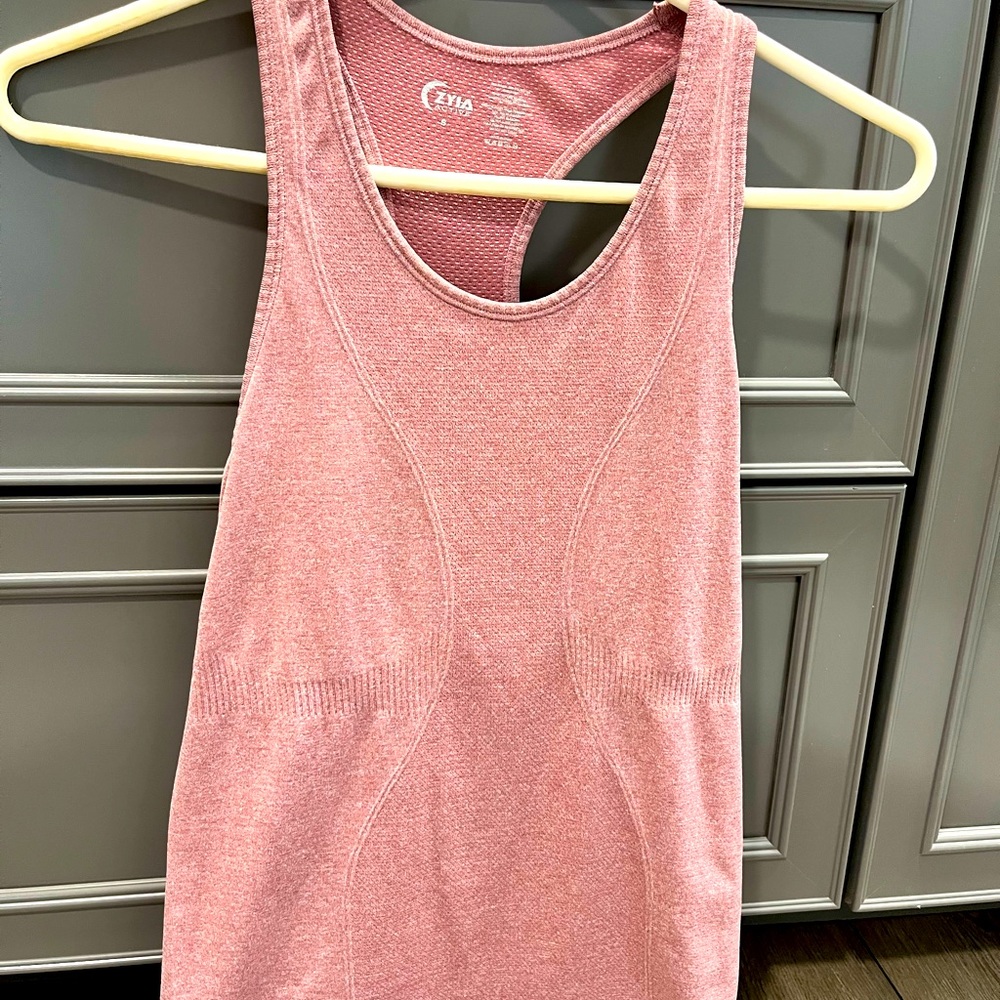 ZYIA copper charged tank! Size small, poppy in like new condition!